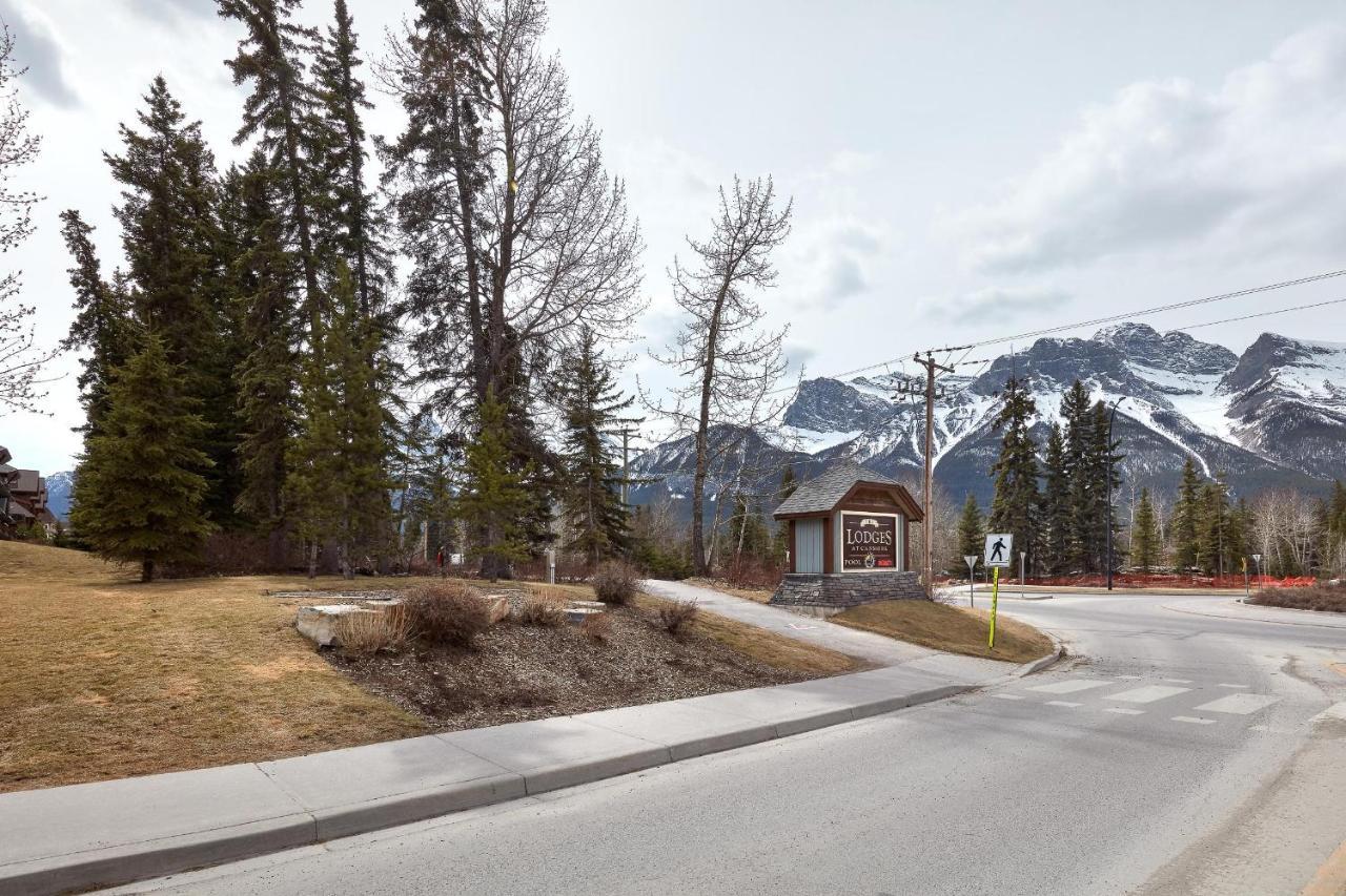 Newly Renovated Grizzly Lodge, Spacious 3Br 2Ba With Open Pool, Hot Tub Canmore Exterior photo